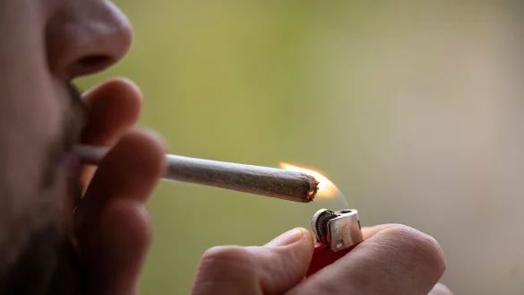 Als erstes Bundesland hat Bayern einen Bu&szlig;geld-Katalog f&uuml;r Verst&ouml;&szlig;e gegen das Cannabisgesetz beschlossen. - &copy; Hannes P Albert/dpa