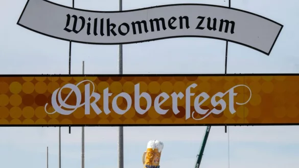 Am 21. September beginnt die diesjährige Wiesn. (Archivbild) - © Peter Kneffel/dpa