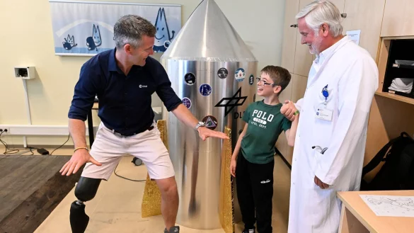 Der behinderte Astronaut John McFall m&ouml;chte ein Vorbild f&uuml;r Kinder sein. - &copy; Roberto Pfeil/dpa