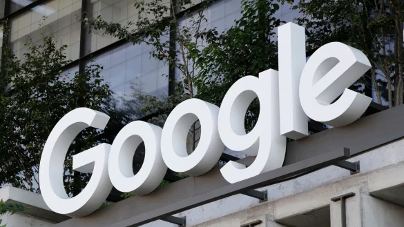 Googles KI-Software Gemini erzeugt bis auf Weiteres keine Darstellungen von Menschen mehr. - &copy; Peter Morgan/AP/dpa