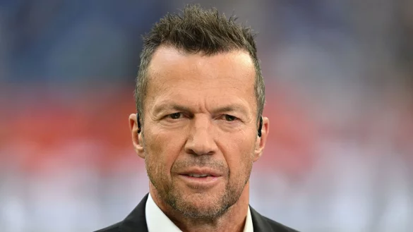 Der TV-Experte und ehemalige Nationalspieler Lothar Matth&auml;us vor dem Spiel. - &copy; Federico Gambarini/dpa
