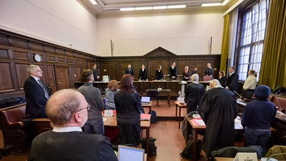 Angeklagte im Rondenbarg-Prozess zu Geldstrafen verurteilt. (Archivfoto) - © Georg Wendt/dpa