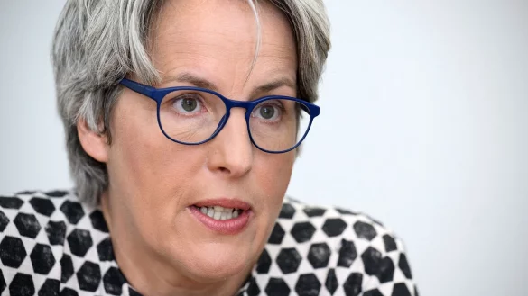 Die Missbrauchsbeauftrage Kerstin Claus fordert einen umfassenderen Schutz f&uuml;r Kinder (Archivbild). - &copy; Bernd von Jutrczenka/dpa