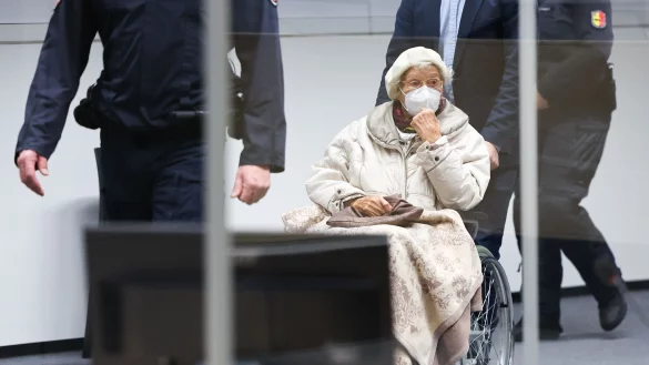 Das Bundesgerichthof &uuml;berpr&uuml;ft das Urteil gegen eine fr&uuml;here Sekret&auml;rin des KZ Stutthof bei Danzig. (Archivbild) - &copy; Christian Charisius/dpa/Pool/dpa