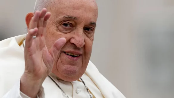 Papst Franziskus zum Thema Geschlechtsumwandlung: Ein K&ouml;rper m&uuml;sse akzeptiert und respektiert werden, wie er erschaffen wurde. - &copy; Andrew Medichini/AP/dpa