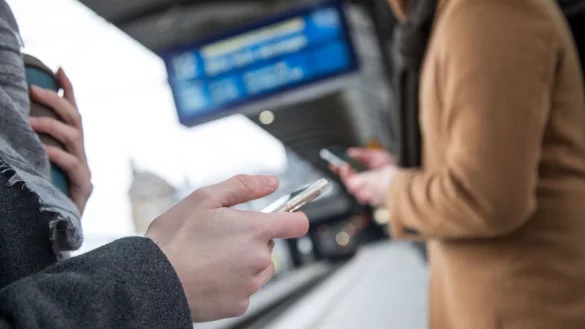 Schnelle Online-Hilfe: Verschiedene Webseiten helfen Reisenden, ihre Rechte zu überblicken. - © Christin Klose/dpa-tmn