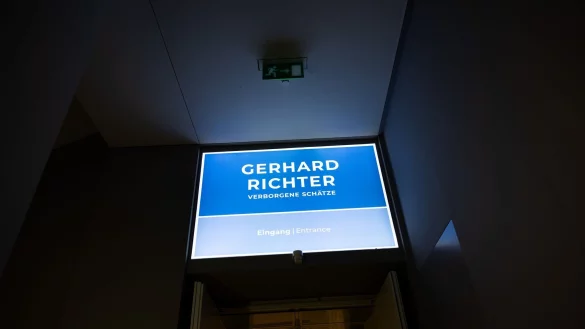 Teilweise noch nie oder nur selten gezeigte Bilder von Malerstar Gerhard Richter sind in D&uuml;sseldorf zu erleben. - &copy; Rolf Vennenbernd/dpa