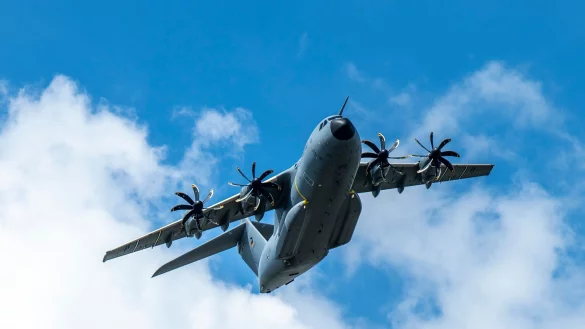 A400 M k&ouml;nnten bei Evakuierungen aus dem Libanon zum Einsatz kommen. (Archivbild) - &copy; David Inderlied/dpa