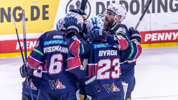 Die Eisb&auml;ren konnten die Serie gegen Bremerhaven ausgleichen. - &copy; Andreas Gora/dpa