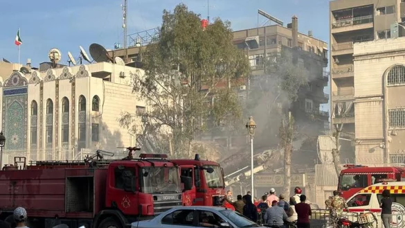 Das zerst&ouml;rte Geb&auml;ude auf dem Gel&auml;nde der iranischen Botschaft in Damaskus. - &copy; Hummam Sheikh Ali/XinHua/dpa