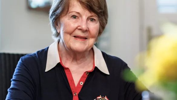 Die Kinderbuchautorin Ursel Scheffler findet, dass Kinder trotz der Kriege in der Welt Hoffnung und Fantasie bewahren sollten. - &copy; Markus Scholz/dpa