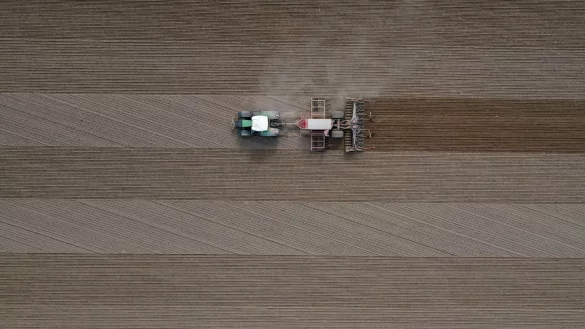 &laquo;Der Ausverkauf kostbarer Ackerfl&auml;chen hat endg&uuml;ltig ein Ende.&raquo; - &copy; Patrick Pleul/dpa