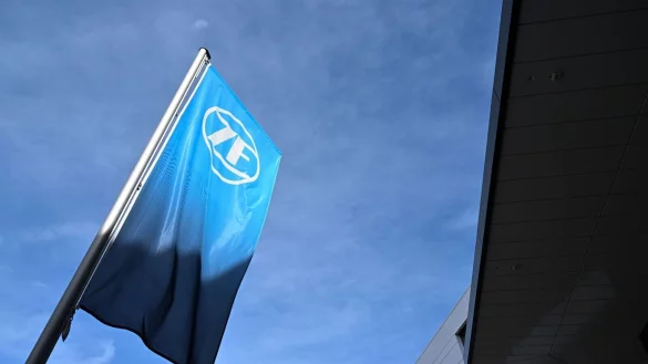 Um wettbewerbsf&auml;higer zu werden, will der Autozulieferer ZF seine Kosten um etwa sechs Milliarden Euro senken. - &copy; Felix K&auml;stle/dpa
