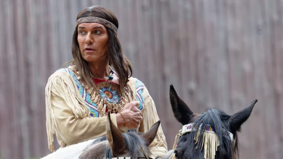 Die Schauspieler Jean-Marc Birkholz (Winnetou) sitzt auf seinem Pferd. - &copy; Henning Kaiser/dpa