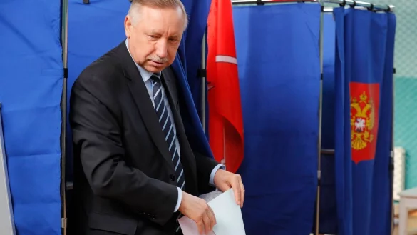 Der Gouverneur von St. Petersburg, Alexander Beglow, ist wegen Misswirtschaft in der Bevölkerung unbeliebt. (Archivbild) - © Dmitri Lovetsky/AP/dpa