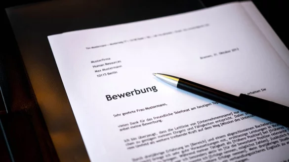 Die Akzeptanz f&uuml;r KI in einer Bewerbung ist gro&szlig;. - &copy; Sina Schuldt/dpa