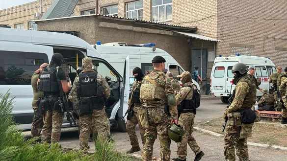 Bei dem Gefangenenaufstand kam es zu mehreren Toten und Verletzten. - © Uncredited/Russian Rosguardia (National Guard) Telegram Channel/AP/dpa