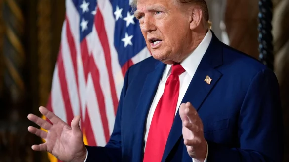 &laquo;Jederzeit, &uuml;berall, an jedem Ort!&raquo;: Donald Trump. - &copy; Rebecca Blackwell/AP/dpa