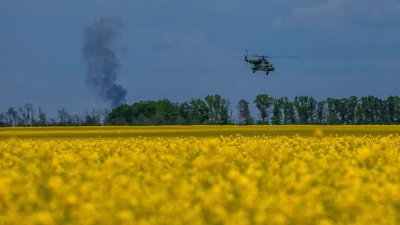 Seit Tagen k&auml;mpfen ukrainische Soldaten bei Charkiw gegen das russische Milit&auml;r. - &copy; Evgeniy Maloletka/AP/dpa