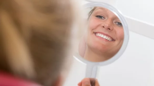 Endlich gerade Z&auml;hne! Bei Zahnfehlstellungen, die nicht zu stark sind, k&ouml;nnen Aligner zum Einsatz kommen. - &copy; Benjamin Nolte/dpa-tmn/dpa