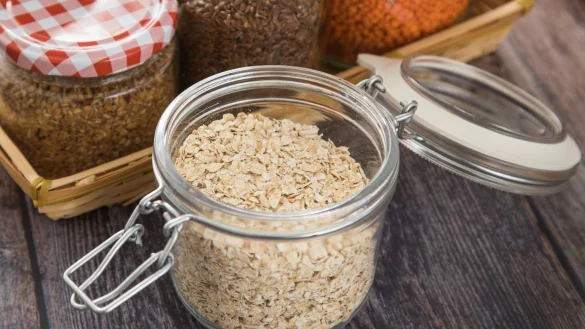 Eine Gemeinsamkeit der von &laquo;&Ouml;ko-Test&raquo; gepr&uuml;ften Haferflocken mit Bestnoten: Sie sind bio. - &copy; Christin Klose/dpa-tmn