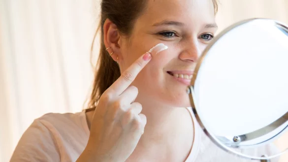 Elf der von &laquo;&Ouml;ko-Test&raquo; untersuchten Allzweckcremes schneiden &laquo;sehr gut&raquo; ab. Darunter auch vier der g&uuml;nstigsten Produkte im Test. - &copy; Christin Klose/dpa-tmn