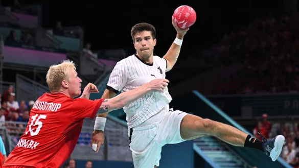 Die deutschen Handballer leisten sich im verlorenen Olympia-Finale zu viele Fehler im Angriff. - &copy; Tom Weller/dpa