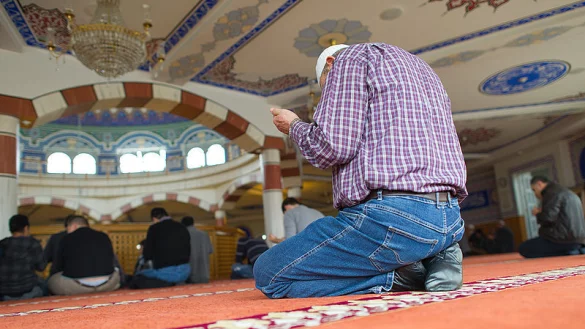 Muslime f&uuml;hlen sich in Medienberichten meistens negativ dargestellt. Besonders ist dies der Fall, wenn es um das Thema Religion geht. - &copy; SYMBOLFOTO: DPA
