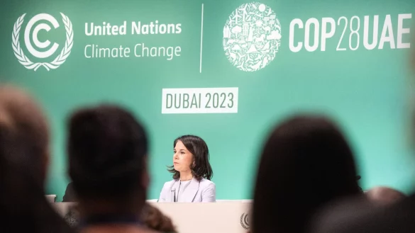 Chance auf ein Ergebnis, &laquo;das nicht von alter fossiler Machtpolitik gepr&auml;gt ist&raquo;: Bundesau&szlig;enministerin Annalena Baerbock in Dubai. - &copy; Hannes P. Albert/dpa