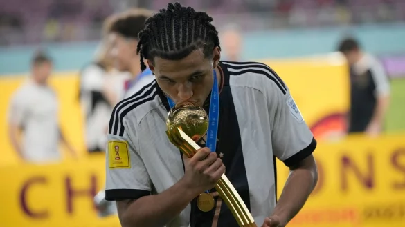 Der BVB beruft U17-Weltmeister Paris Brunner in den Kader. - &copy; Achmad Ibrahim/AP