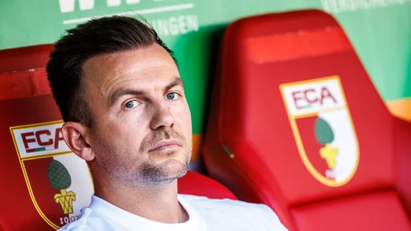 Enrico Maa&szlig;en h&auml;lt sich weiter f&uuml;r den richtigen Trainer des FC Augsburg. - &copy; Matthias Balk/dpa