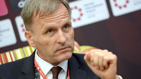 Hans-Udo Muzel, damaliger deutscher Botschafter in Katar, spricht zu Medienvertretern. - &copy; Andreas Gebert/dpa/Archiv