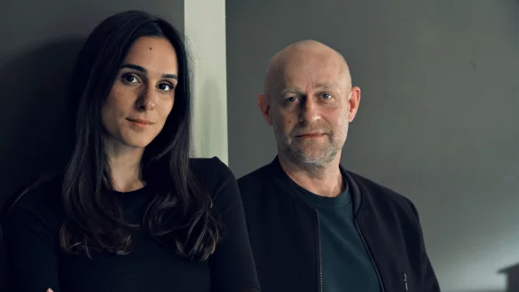 Mavi Neumann (Aybi Era) und Robert Heffler (J&uuml;rgen Vogel) ermittelten in K&ouml;penick. - &copy; Christiane Pausch/ZDF/dpa