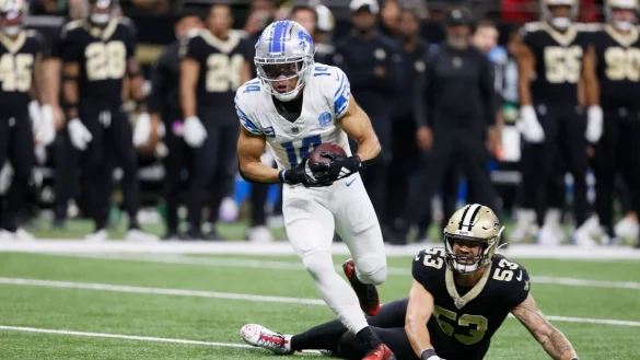 Amon-Ra St. Brown (l) holte mit den Lions den neunten Saisonsieg. - &copy; Butch Dill/FR111446 AP/dpa