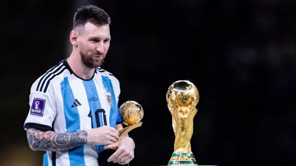 Ein Jahr nach dem WM-Finale in Katar hat Lionel Messi an den Triumph bei Weltmeisterschaft erinnert. - &copy; Tom Weller/dpa
