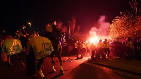Bei heftigen Ausschreitungen vor der Partie zwischen Aston Villa und Legia Warschau wurden vier Polizisten verletzt. - &copy; David Davies/PA Wire/dpa