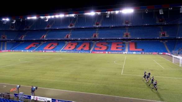 Der FC Bayern wird am 6. Januar ein Testspiel gegen den FC Basel im St. Jakob-Park bestreiten. - &copy; Georgios Kefalas/dpa