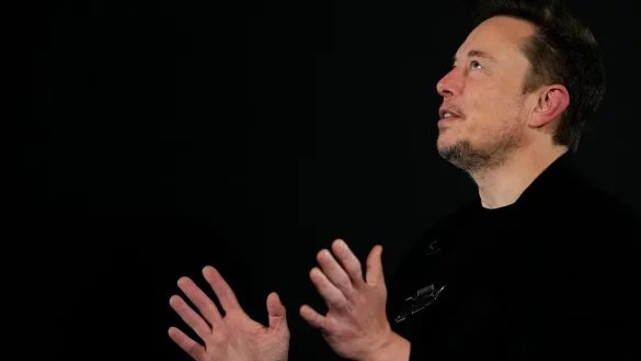 Musk warnt schon seit Jahren, Künstliche Intelligenz könne gefährlich für die Menschheit werden. - © Kirsty Wigglesworth/AP Pool/dpa