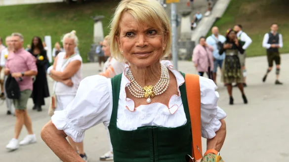Uschi Glas hat viel zu erz&auml;hlen. - &copy; Felix H&ouml;rhager/dpa