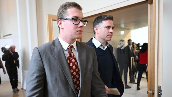 Der Bundesvorstand der AfD will sich kommende Woche mit dem Fall des bayrischen Politikers Daniel Halemba befassen. - © Angelika Warmuth/dpa