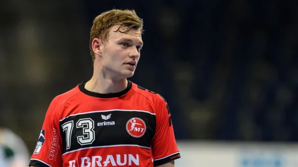 Melsungens Rechtsau&szlig;en Timo Kastening &uuml;berzeugte gegen Eisenach mit acht Toren. - &copy; Swen Pf&ouml;rtner/dpa/Archivbild