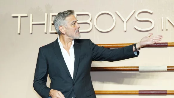George Clooney hat bei dem Film &laquo;The Boys in the Boat&raquo; Regie gef&uuml;hrt. - &copy; Ian West/PA Wire/dpa