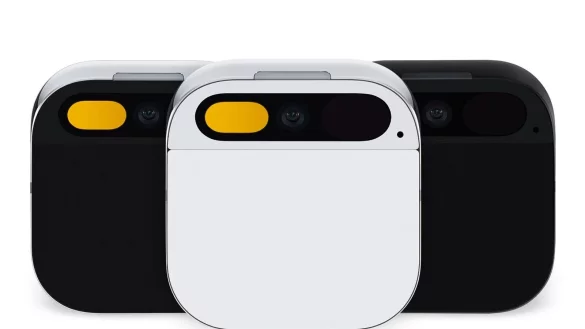 «Ai Pin» - ein kleines Gerät mit Kamera und Laser-Projektor. - © -/Humane/dpa