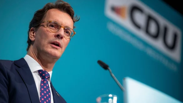 Mit einem starken Ergebnis ist Ministerpr&auml;sident Hendrik W&uuml;st als Vorsitzender der NRW-CDU best&auml;tigt worden. - &copy; Christoph Reichwein/dpa