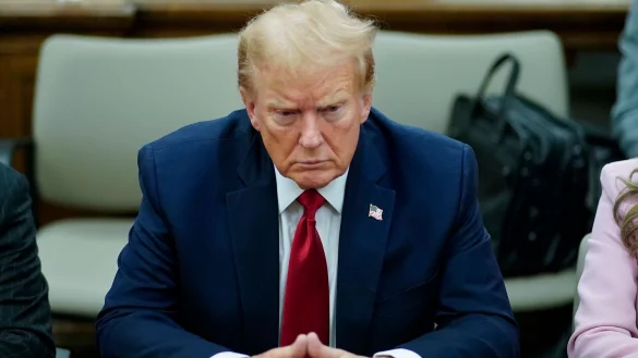 Geschäftlich könnte eine Verurteilung Donald Trump großen Schaden zufügen. - © Eduardo Munoz Alvarez/AP Pool/dpa