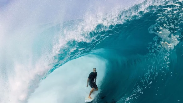 Die Olympia-Medaillen im Surfen sollen 2024 in Teahupo\\\'o vergeben werden. - &copy; Brian Bielmann/AFP/dpa