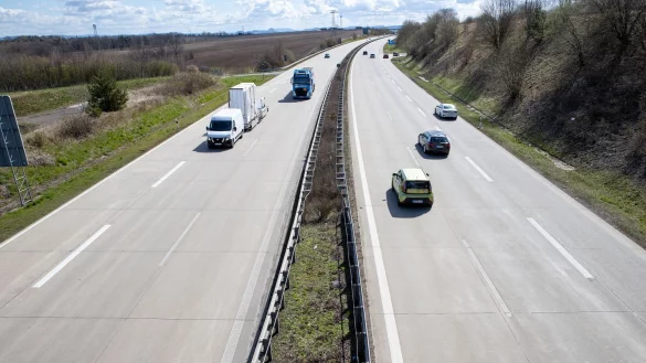 Die A17 war &uuml;ber mehrere Stunden in Richtung Dresden gesperrt. (Archivbild) - &copy; Daniel Sch&auml;fer/dpa-Zentralbild/dpa