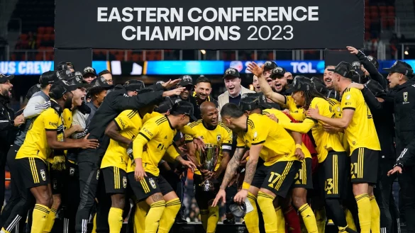 Die Spieler von Columbus Crew feiern nach dem MLS Eastern Conference Finale gegen den FC Cincinnati ihren Sieg. - &copy; Carolyn Kaster/AP/dpa