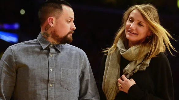 Schnacht er oder nicht? Cameron Diaz und ihr Ehemann Benji Madden. - &copy; Michael Nelson/EPA/dpa