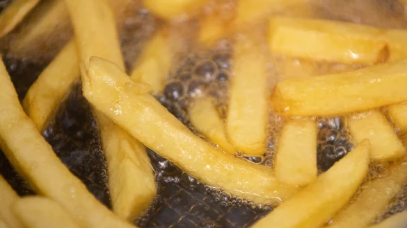Im nordfranz&ouml;sischen Arras findet die erste Pommes frites-Weltmeisterschaft statt. - &copy; Sebastian Gollnow/dpa